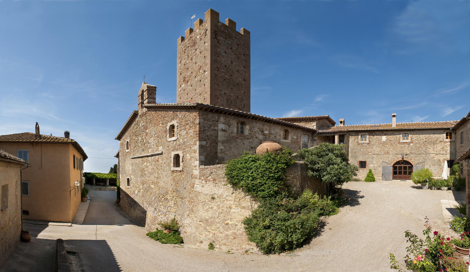 bg_Tenuta_Marsiliana_panoramica_Castello